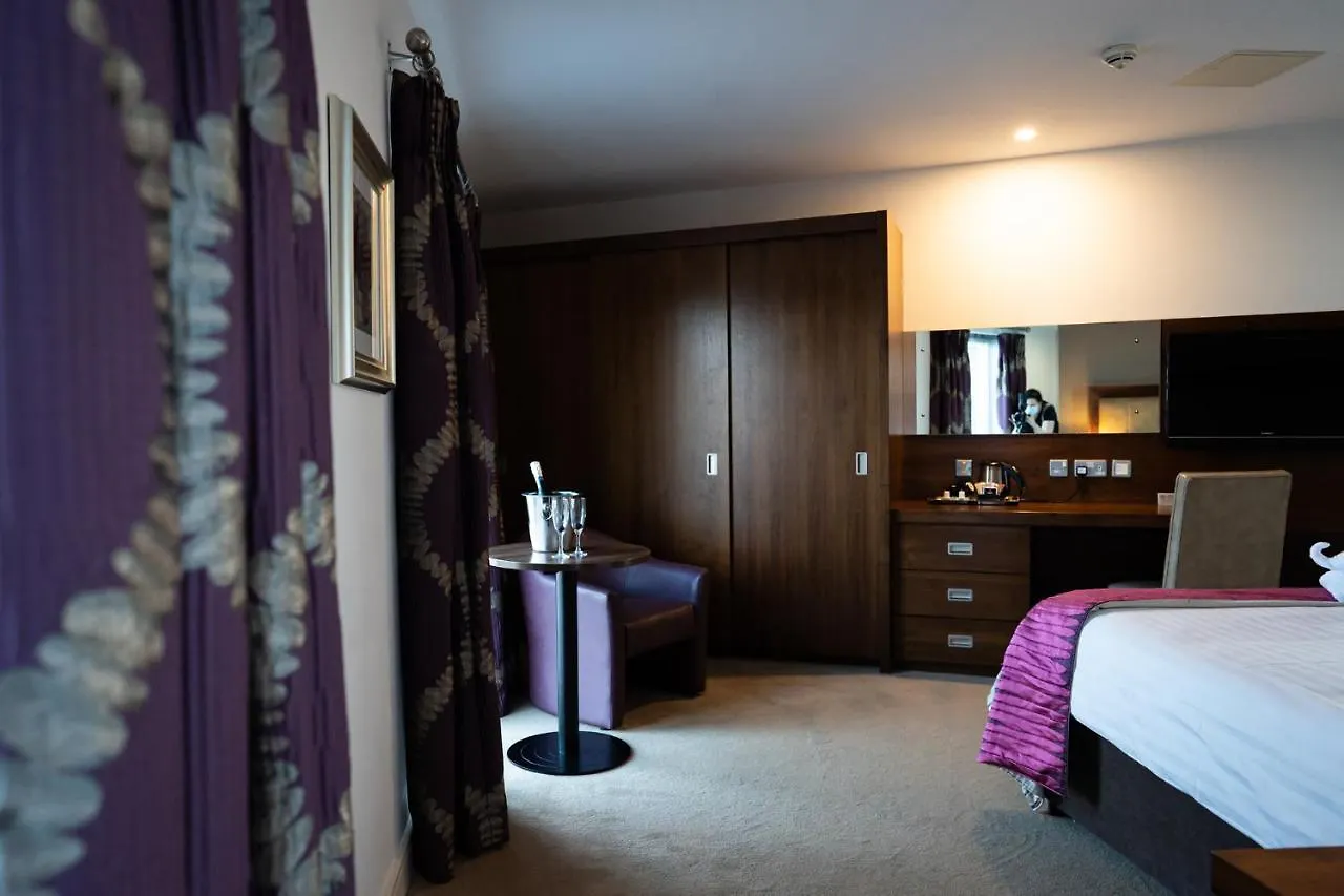 Ballyrobin Hotel Aldergrove 3*,
