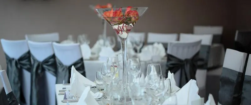 Ballyrobin Hotel Aldergrove