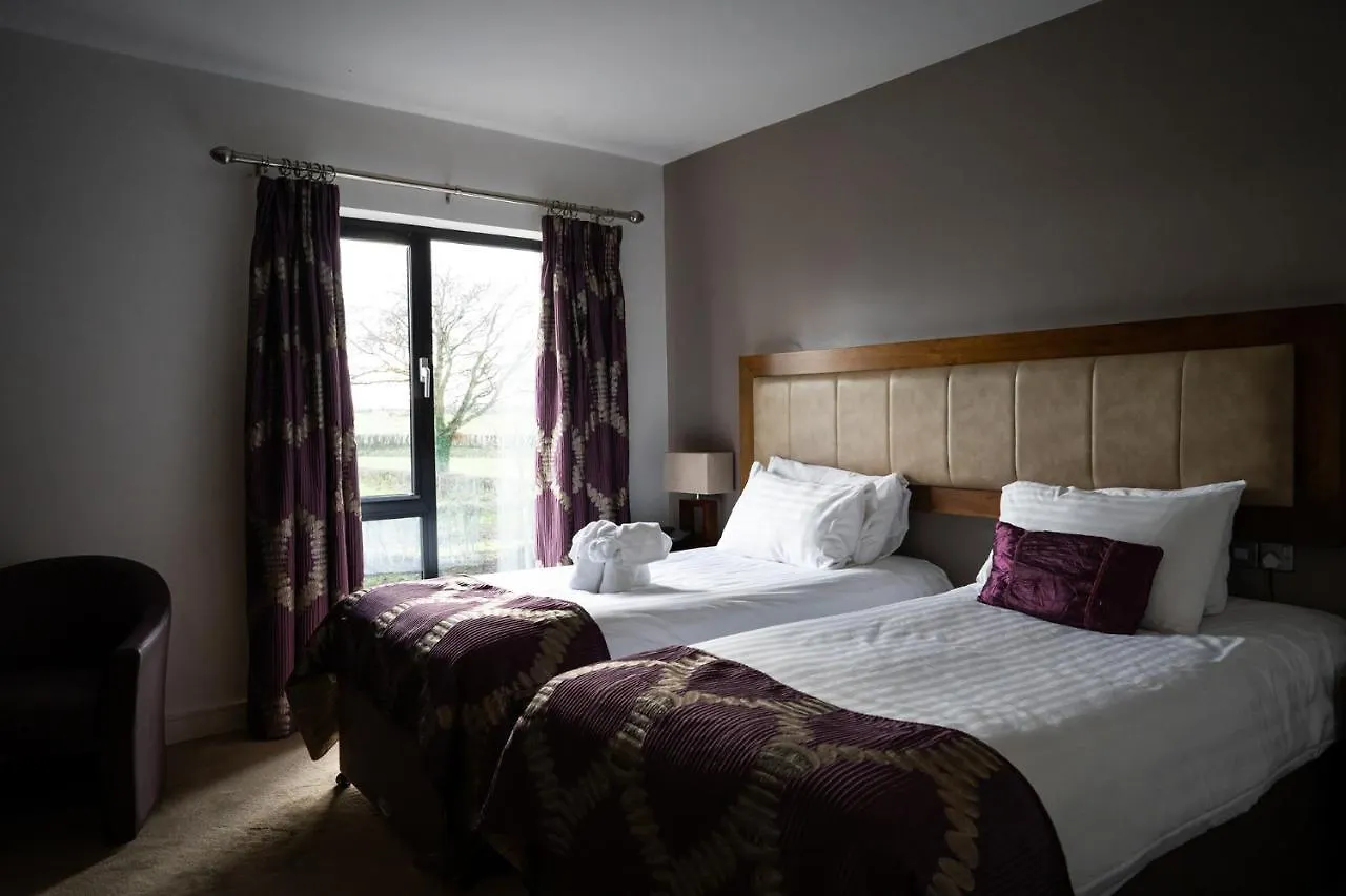 ***  Ballyrobin Hotel Aldergrove Birleşik Krallık